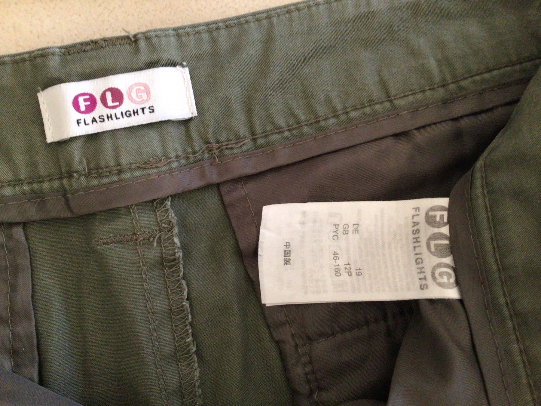 Pantaloni: Sommer Hose Khaki, ca. Gr. 38 – Usato da Frauenfeld venduto da Stehojen 2