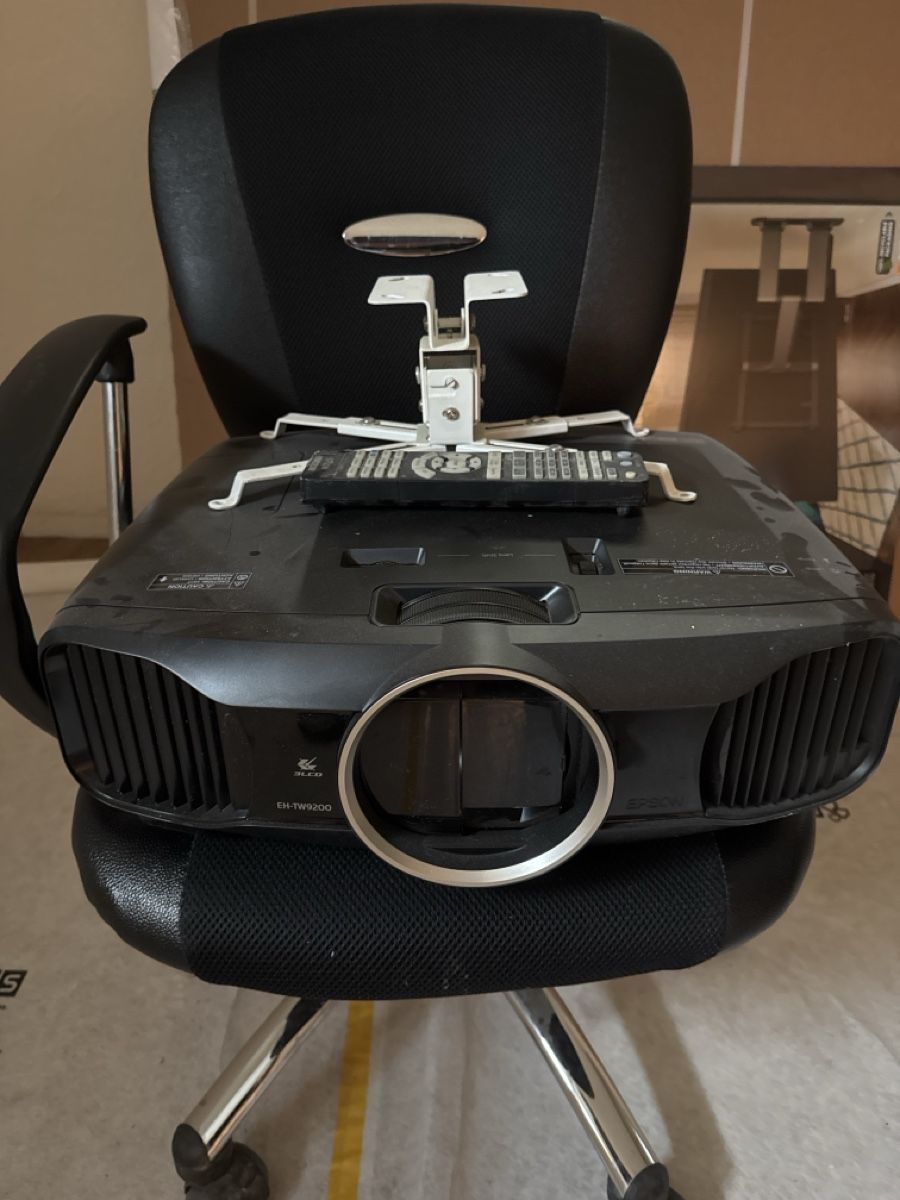 Epson Vidéoprojecteurs: Epson Beamer – D'occasion à Oberengstringen par dau_dp6q
