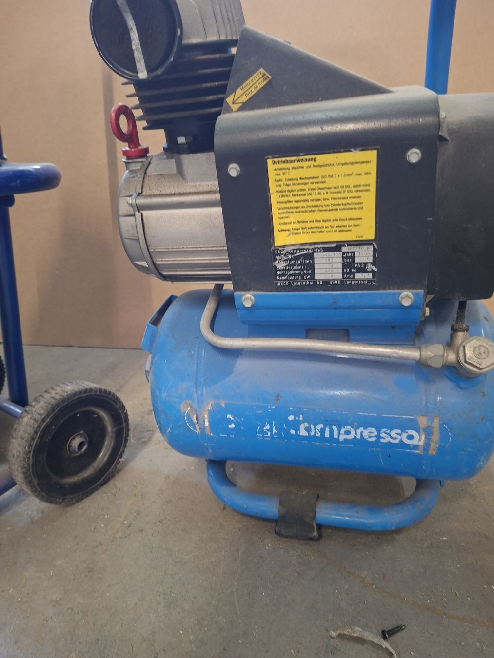 Compressori: Strom Kompressoren ( 2 Stück) – Usato da Oberhasli venduto da Cortina 1