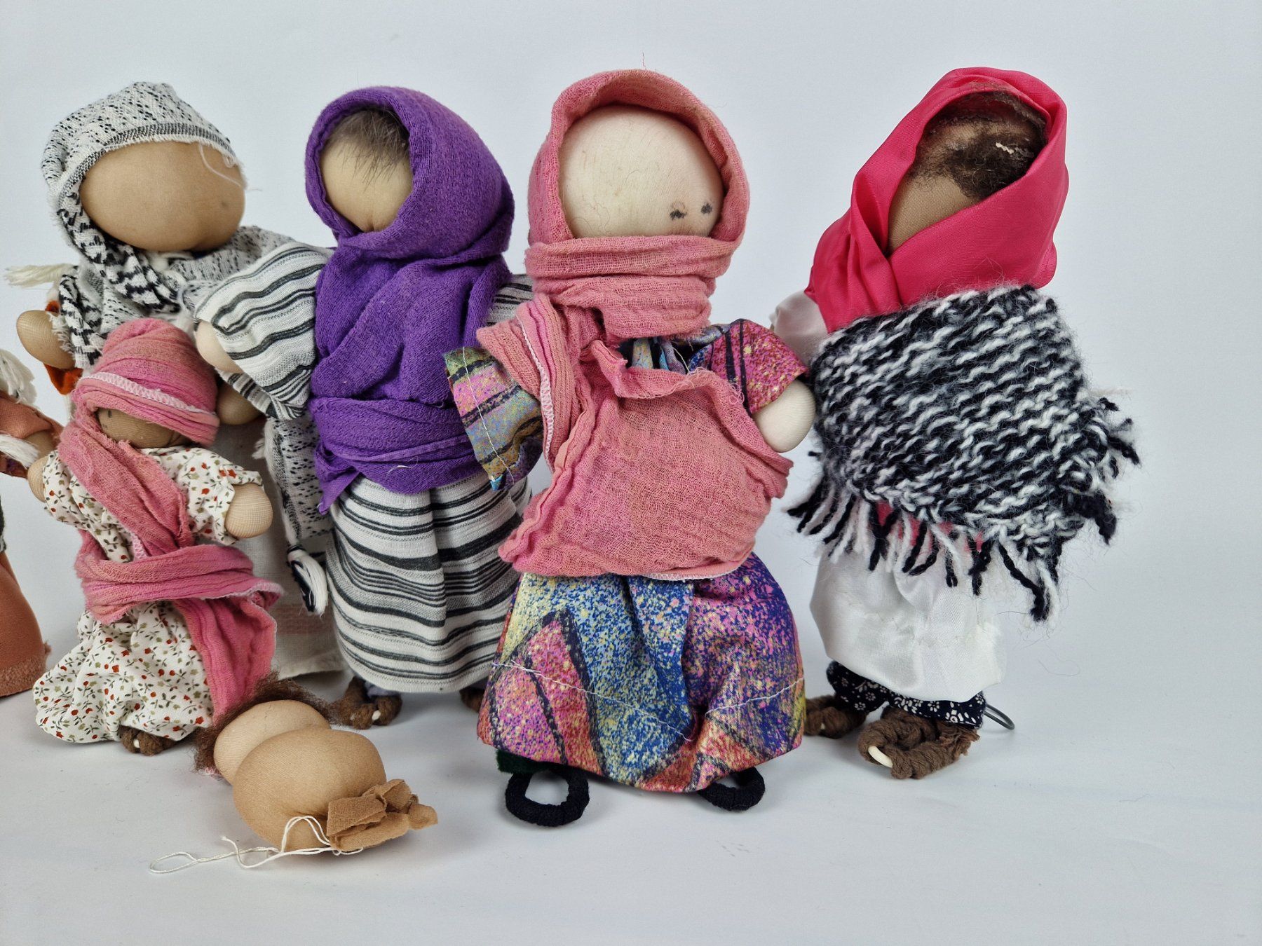 Statuette: Weihnachtsfiguren aus Strumpfhosen – Usato da Muhen venduto da Restwert_Muhen 2
