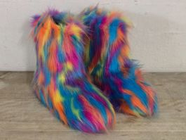 Regenbogen Furry Boots - 40 - Fasnacht / Streetparade