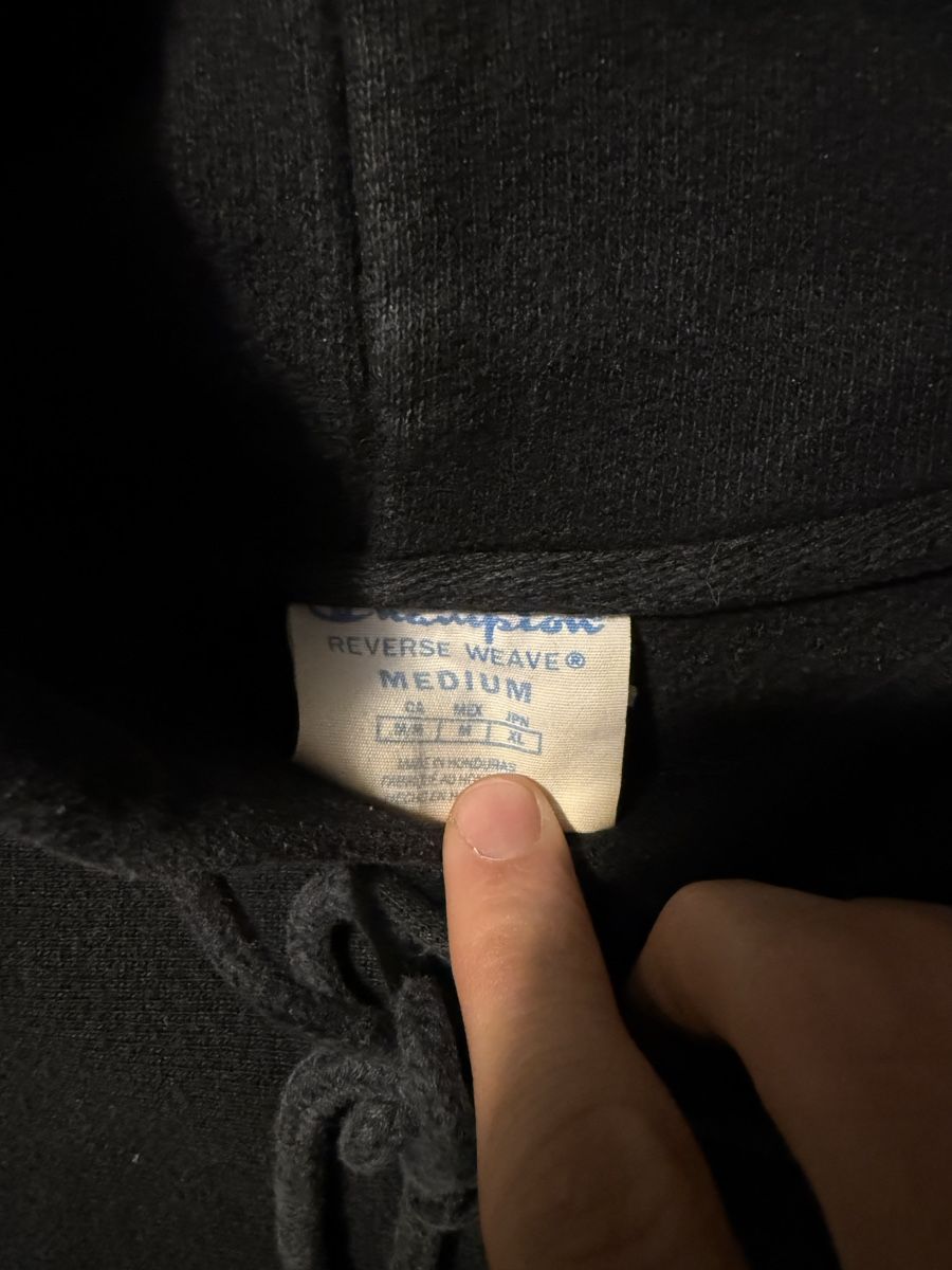 Champion Maglioni & Felpe: Sweat à capuche Champion Reverse Weave noir taille M – Usato da Lausanne venduto da D.Kneuss 1
