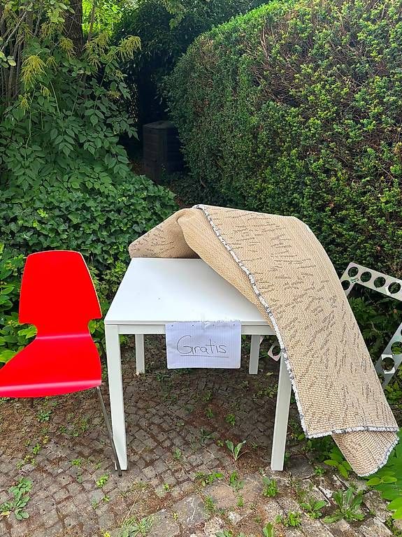 Tavoli: Gratis Möbel zum abholen – Usato da St. Gallen venduto da sam_syp5