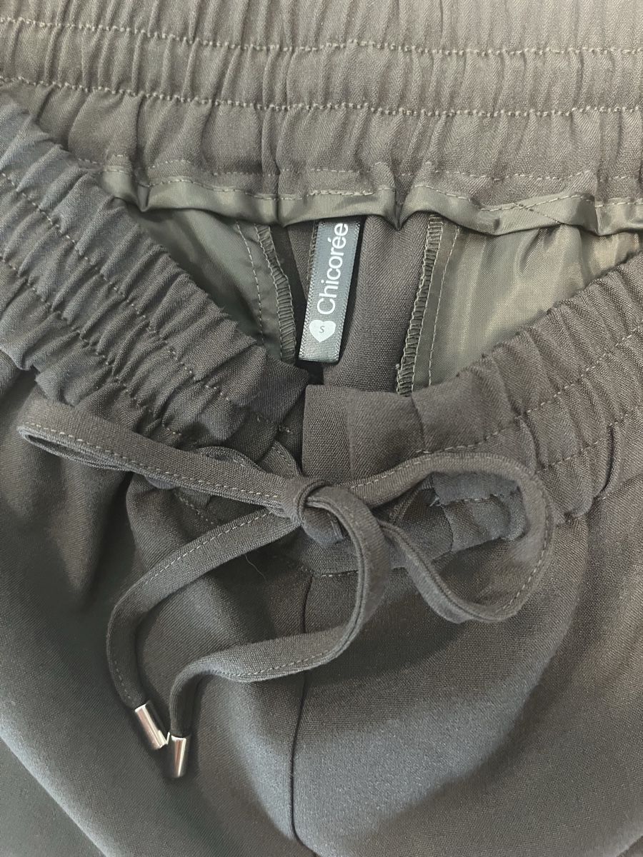 Pantalons: Stoffhose oliv S – Neuf (Voir description) à Birrwil par vanyboo 2