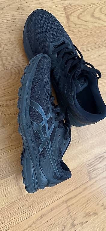 Chaussures hommes: Asics gr. 44,5 – D'occasion à Zürich par rafa014 1