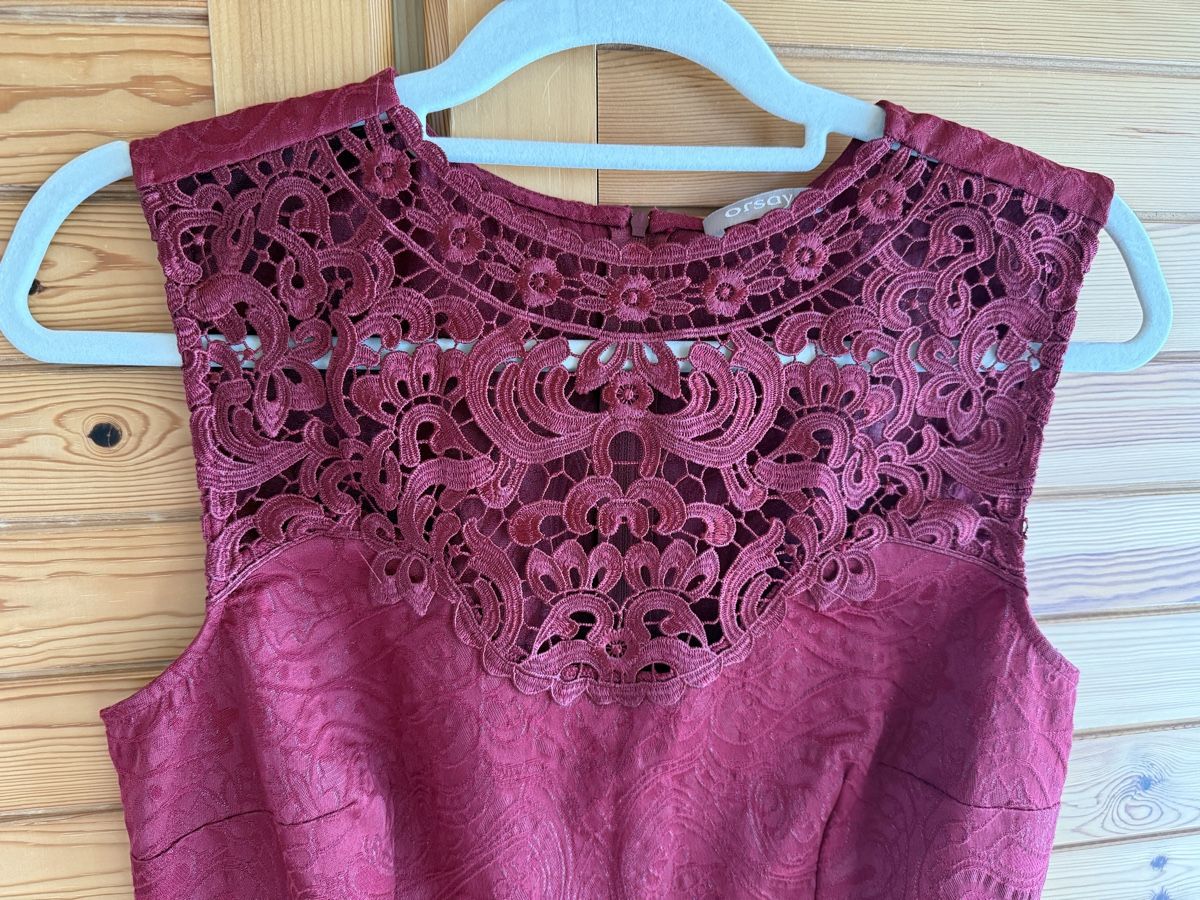 Orsay Vestiti: Elegantes, bordeauxrotes Kleid mit Spitze, Grösse M – Usato da St Gallen venduto da Berta343 8