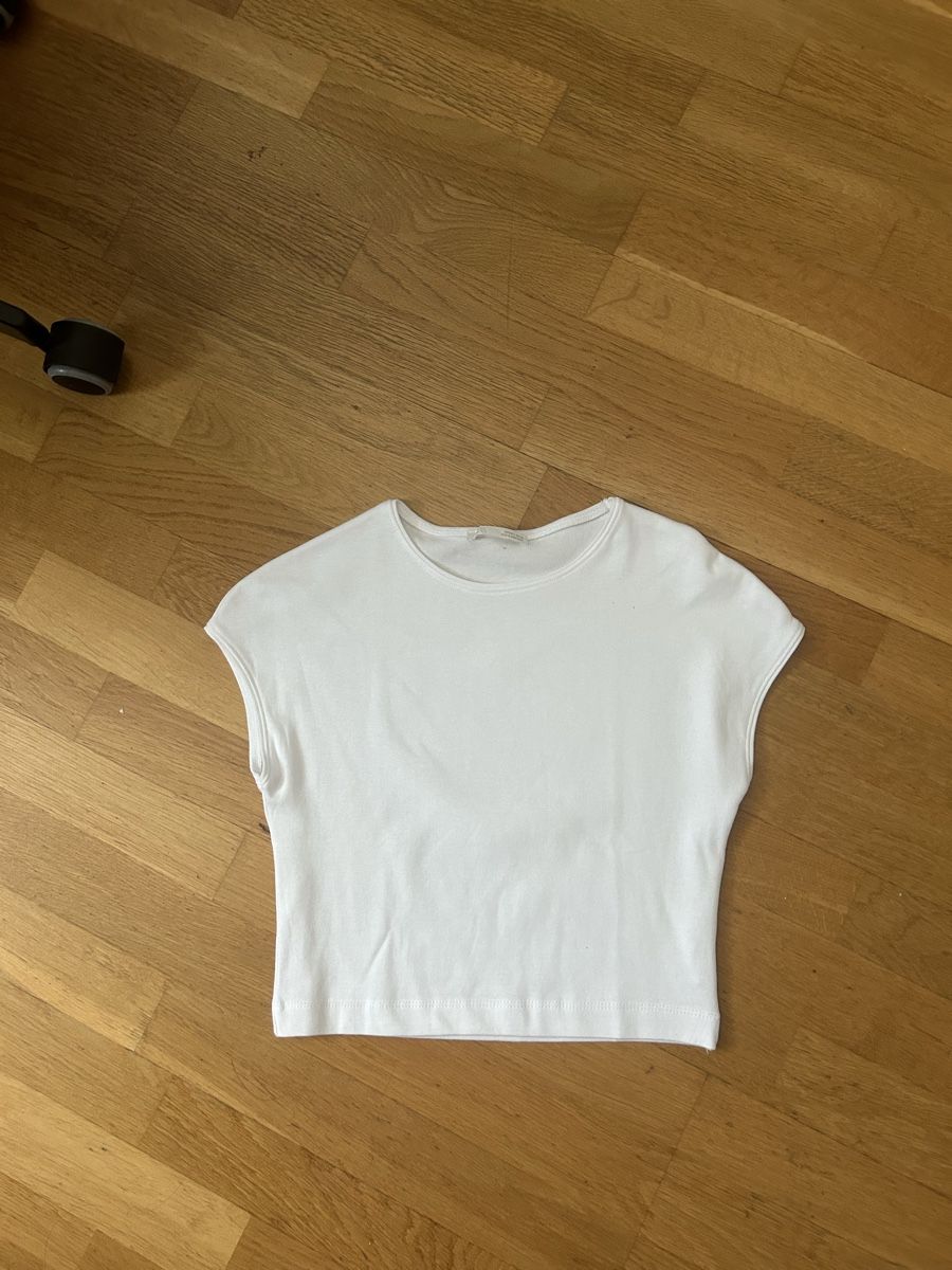 Zara T-shirts: Neues Zara t Shirt gr m – Neuf (Voir description) à Allschwil par selake990673