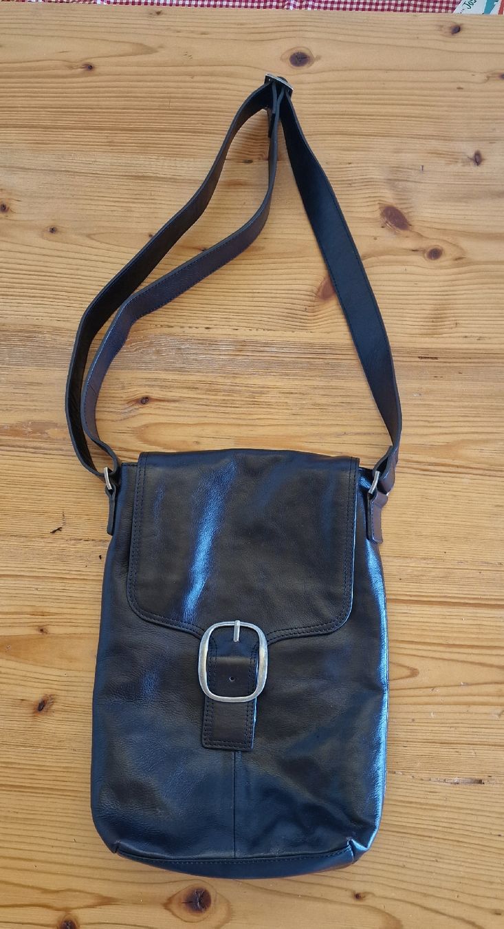 Taschen: Leder Taschen – Neu (gemäss Beschreibung) aus Chur von car_5clc