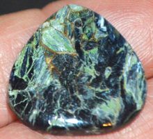 Anhänger gelocht L-7308 – Pietersit Cabochon 16.95 Karat ca.