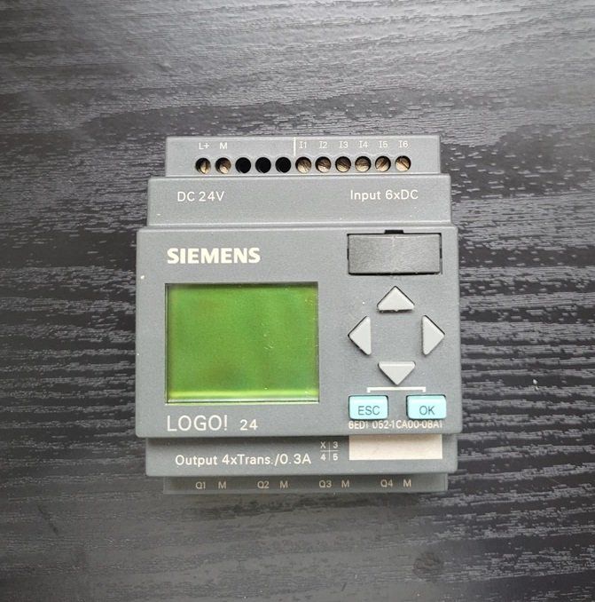 Siemens Elektronikbauteile: SIMENS  Logo 6ED1 052-1CA000BA1 Logikmodul Logo! – Gebraucht aus Kehrsatz von rabrovo56