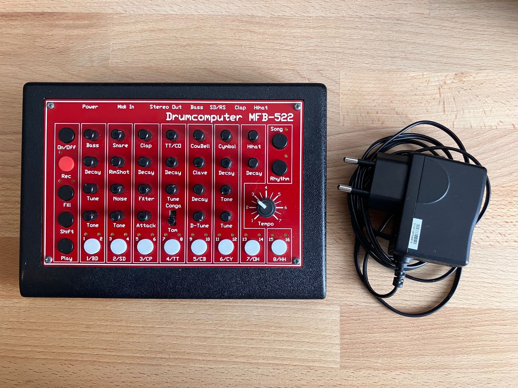 Strumenti musicali: MFB 522 - 808 Clone Analog Drum Maschine – Usato da St.Gallen venduto da koj_krw6