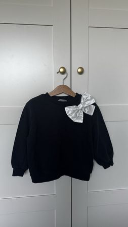 Sweatshirt H&M schwarz mit Schleife Grösse 98/104