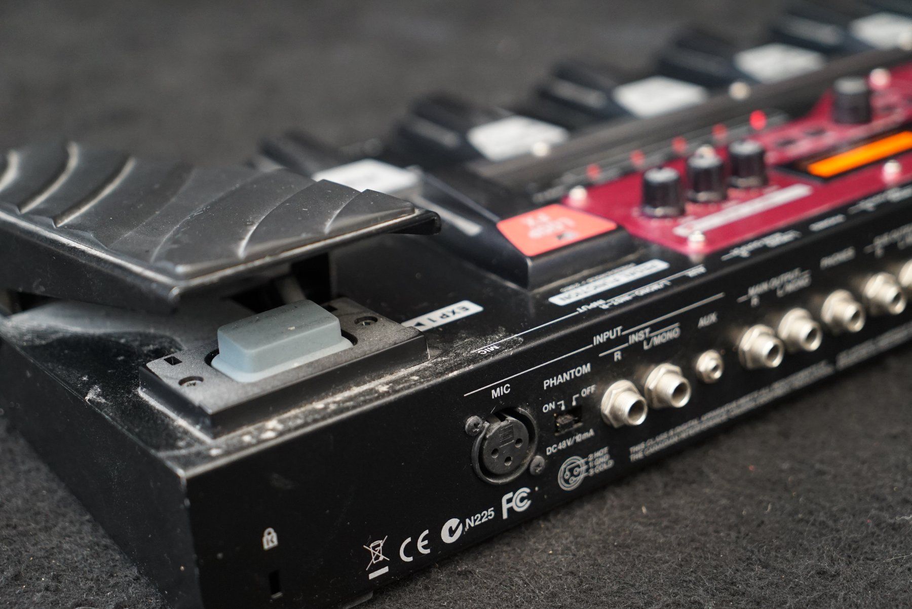 Boss Strumenti musicali: Boss RC-300 - Loop Station mit Netzteil – Usato da Ortschwaben venduto da Musictrade 4