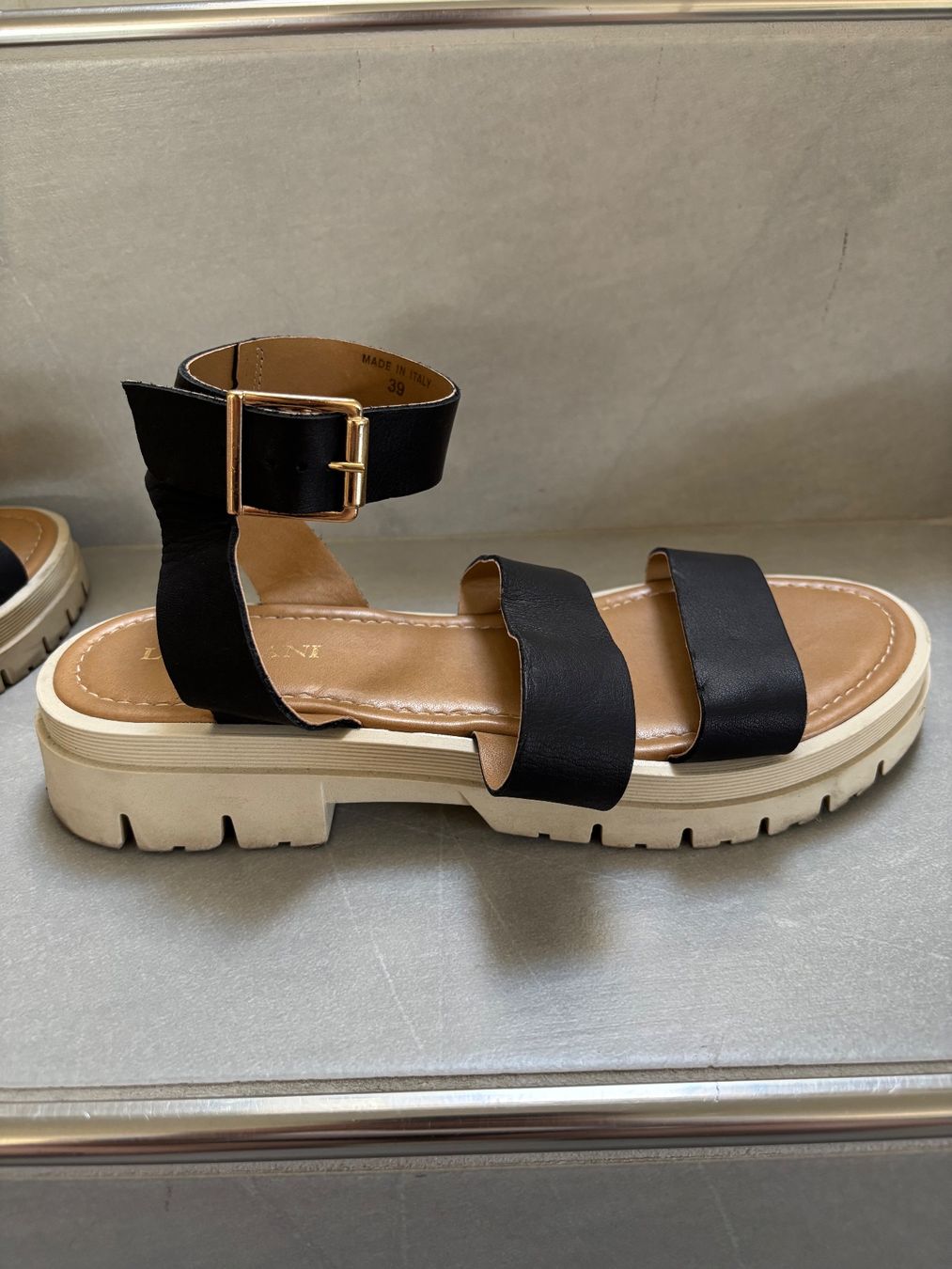 Scarpe da donna: Sommerschuhe – Usato da Büsserach venduto da vimeco.43 4