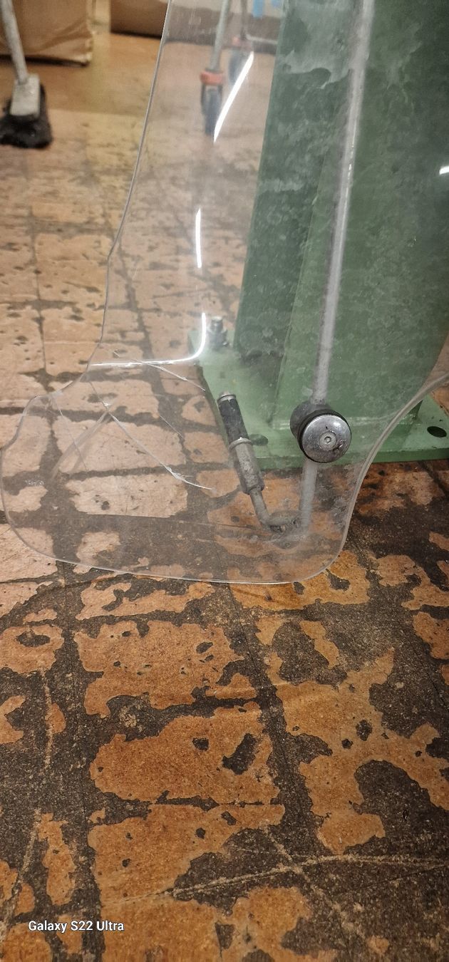 Vespa Tutti pezzi di ricambio per scooter: Original Vespa 250 gtWindschutzscheibe – Usato da Niederlenz venduto da Gidd 1