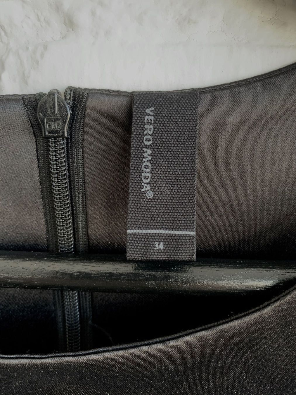 Vero Moda Kleider: Cocktailkleid mit Pailetten – Neu (gemäss Beschreibung) aus Bern von Fraeuleinhonig 3
