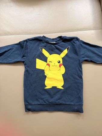 Pokemon Sweatshirt Pikachu Grösse 122cm Great Condition