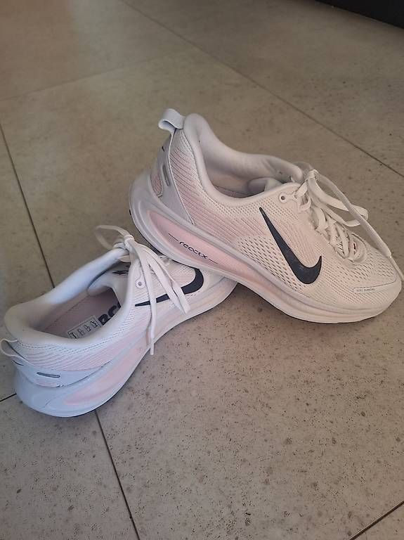 Nike Scarpe da donna: Nike Vomero 18, Gr. 39 – Usato da Adelboden venduto da Lenaa84