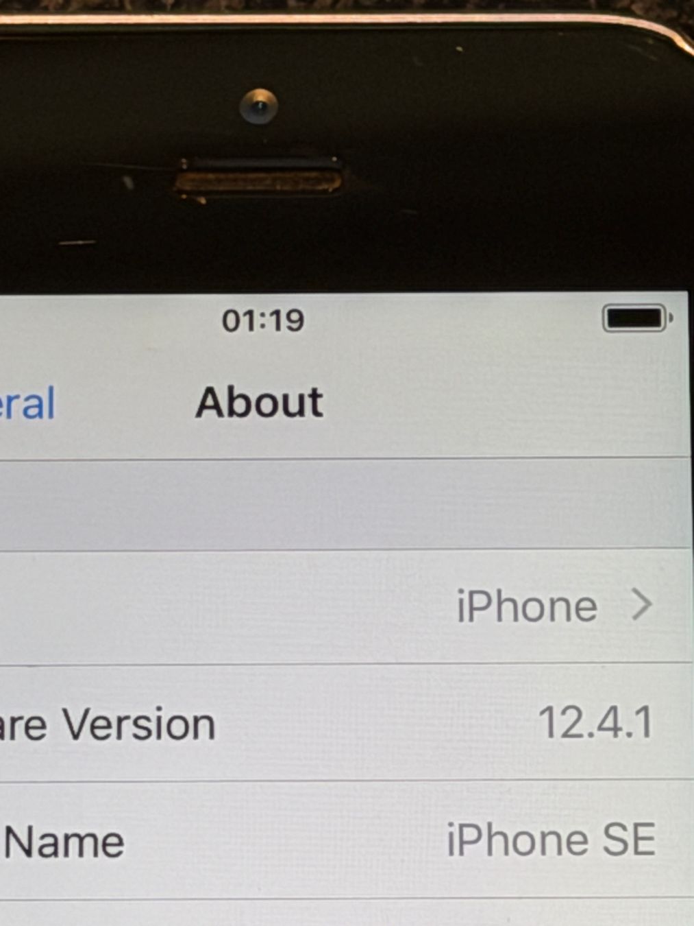 Apple Handys / Smartphones: iPhone SE sur ios 12.4.1 – Gebraucht aus Lausanne von loz_5ywk 3