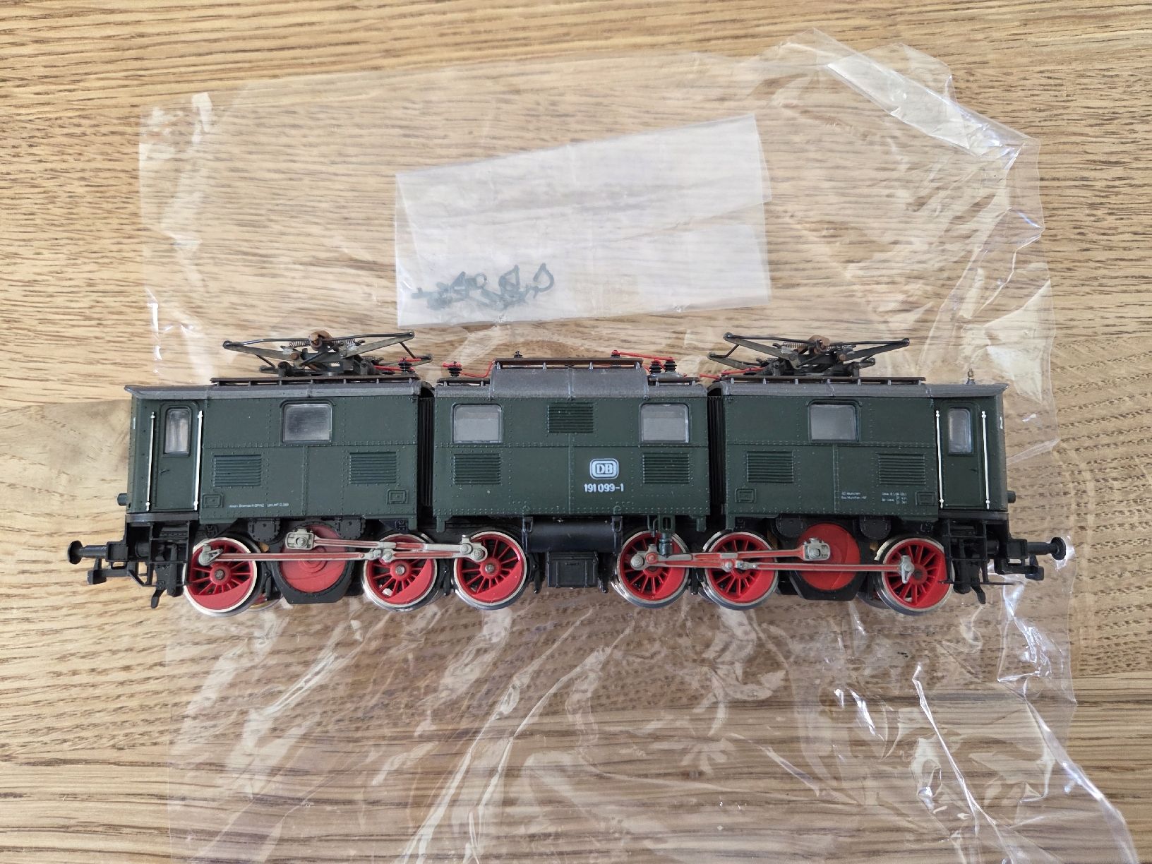 Roco Modelleisenbahnen: Roco 4139 BR 192 DB – Gebraucht aus Berikon von TopLok1