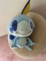 Pokémon Plüschtier Sobble – ca. 38 cm
