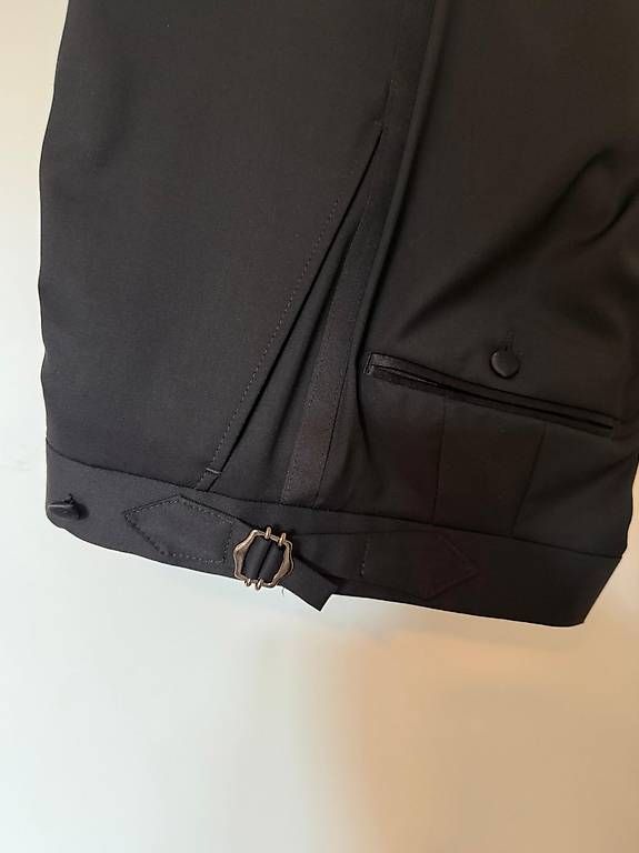 Anzüge, Sport- & Funktionsanzüge: Smoking de soirée noir taille 48 – Gebraucht aus Thônex von msa_yy6j 3