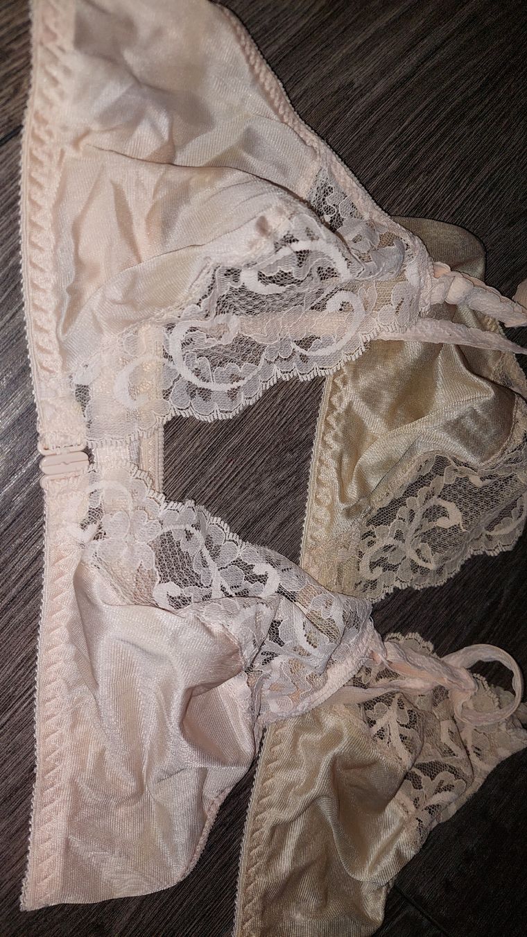 Sonstige Unterwäsche: 5er Set Damen BHs Spitze vers. Farben Grösse S – Gebraucht aus Gwatt (Thun) von Letzte-Chance-III 4