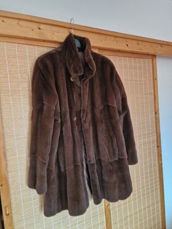 Moderner Wende-Pelzmantel (Wiesel) Gr. 40 von Kübler