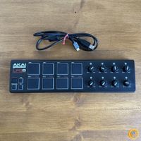 AKAI LPD8 Pad Controller