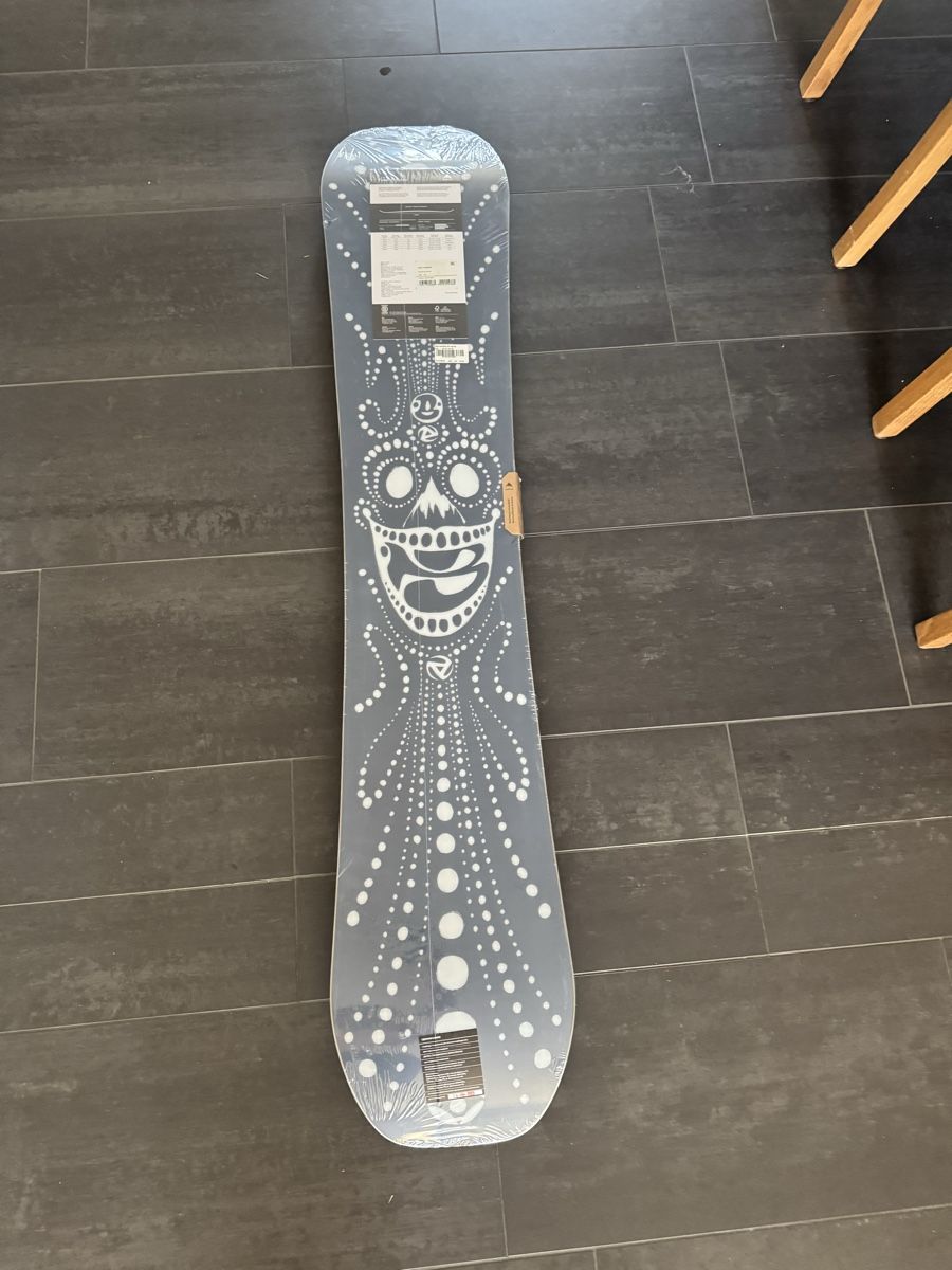 Board: Snowboard Burton – Nuovo e nell'imballaggio originale da Lachen venduto da raf_5wnj 4