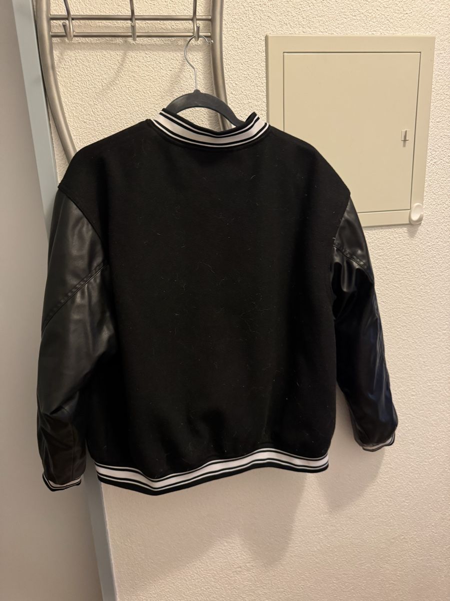 H&M Giacche: College Jacke Grösse M – Usato da Ebikon venduto da Samira._. 1