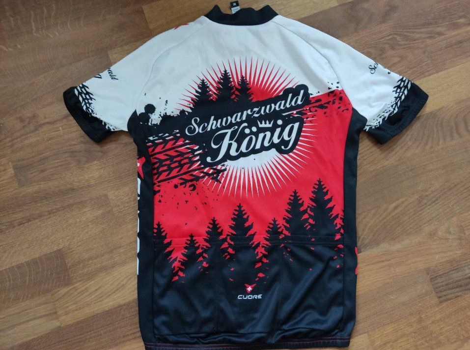 Leibchen & Hosen: Cuore Radtrikot Kurzarm Schwarzwald König Gr M – Gebraucht aus Hemberg von kun_5pyb 3