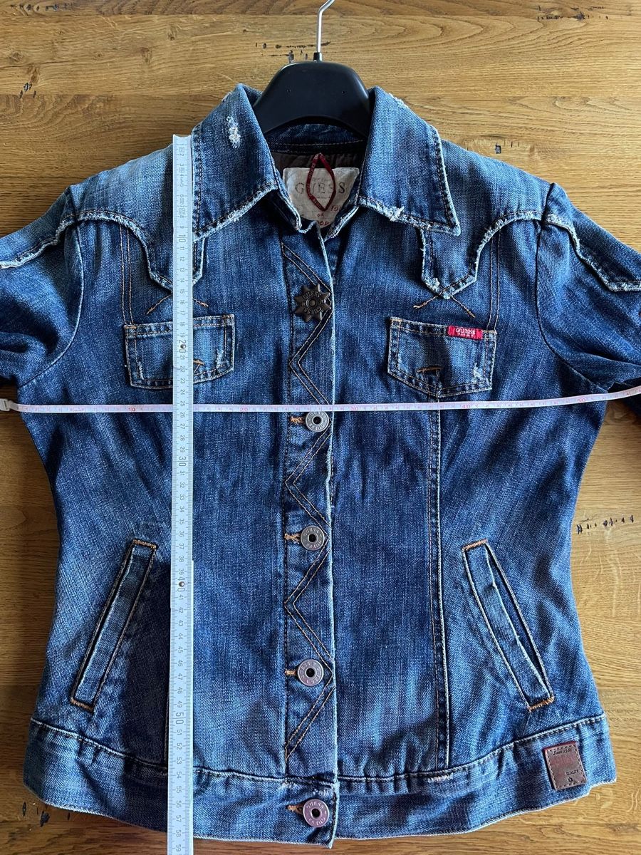 Guess Giacche: Guess Damen Jeansjacke Gr. 40/42 – Usato da Untersteckholz venduto da ger_92lp 2