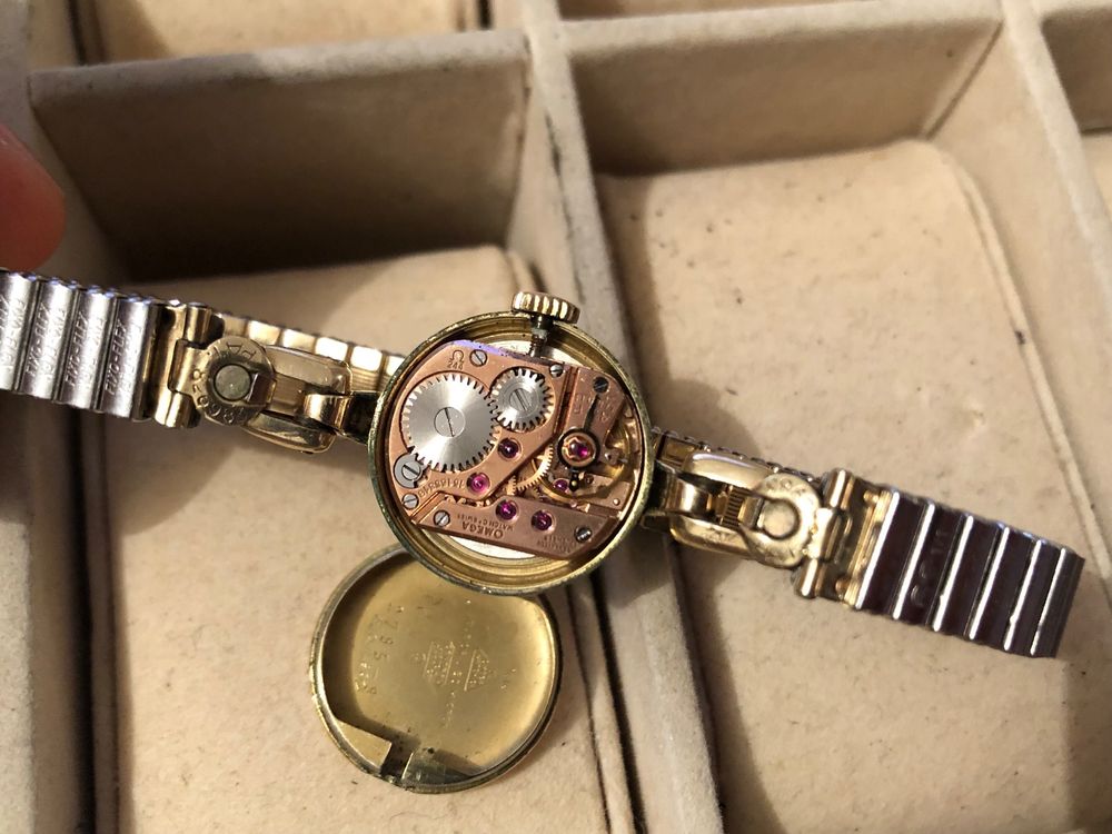 Montre Vintage YEMA Mécanique Pour Femme - En état De Marche, Joli Design