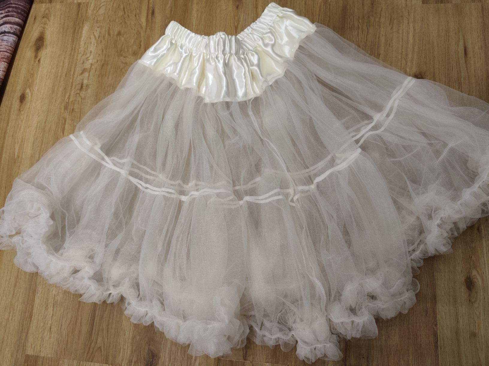 Röcke: Petticoat eierschalen, Gr. 42 bis 46 - NEU – Neu (gemäss Beschreibung) aus Dussnang von Rosenfee50 1