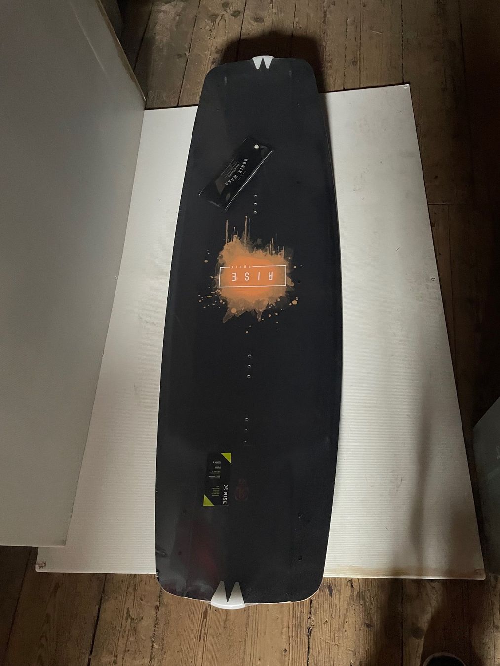 Ronix Surfboards & Schwimmbrette: Neu! Ronix Rise Wakeboard 132 – Neu und originalverpackt aus Lenzburg von Threesixty 3
