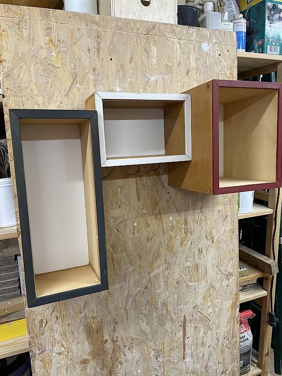Regale: À donner, petite étagère unique! – Gebraucht aus Faoug von rocamadou