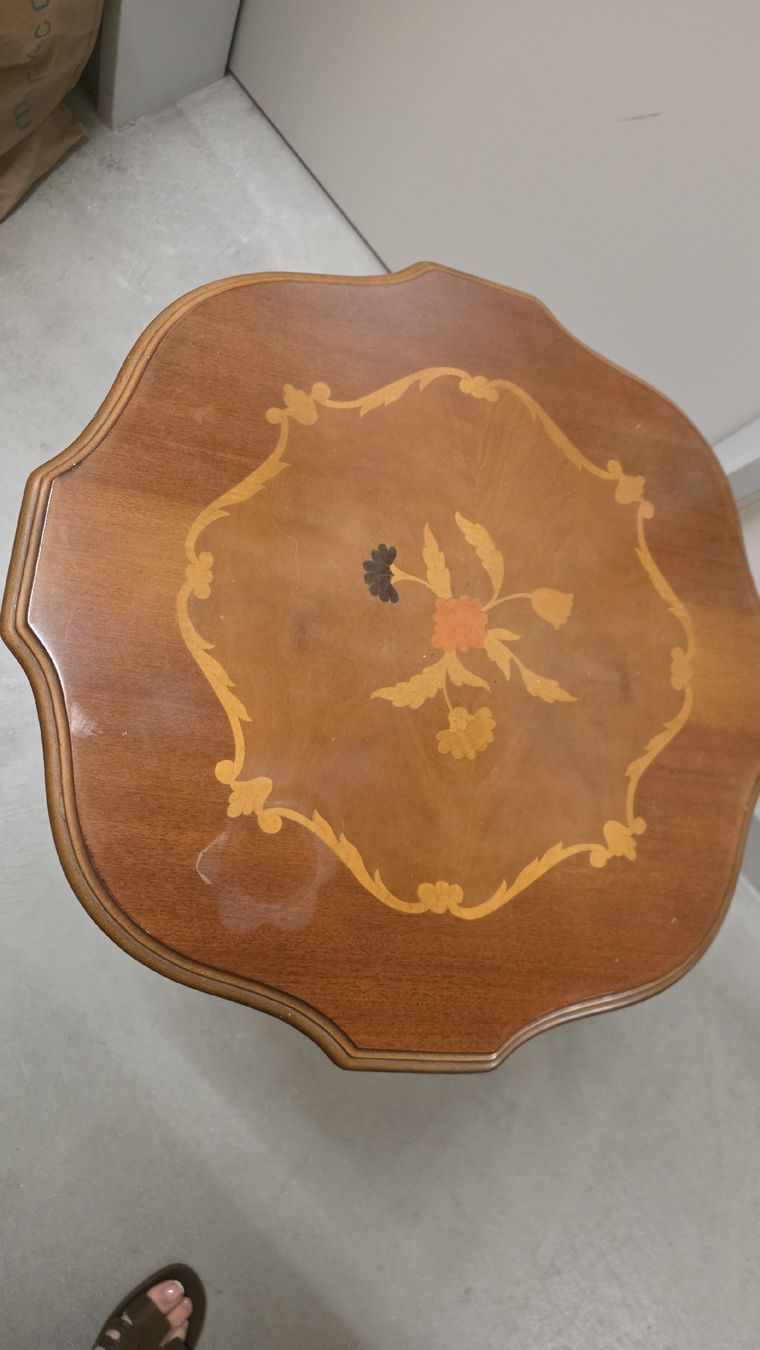 Tavoli: Runder Holztisch mit Blumenintarsien  – Usato da Suhr venduto da Arielle123 2