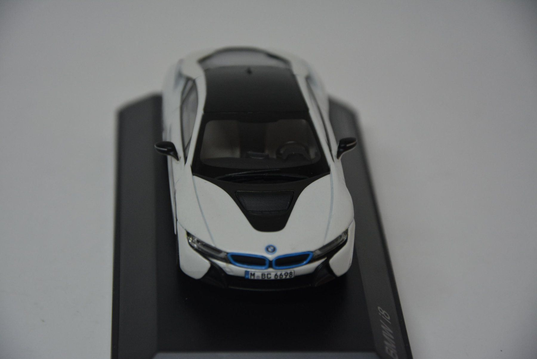 BMW Modellautos: BMW i8 , Crystal white , Paragon , 1:43 – Neu und originalverpackt aus Goldach von Feivel9 3