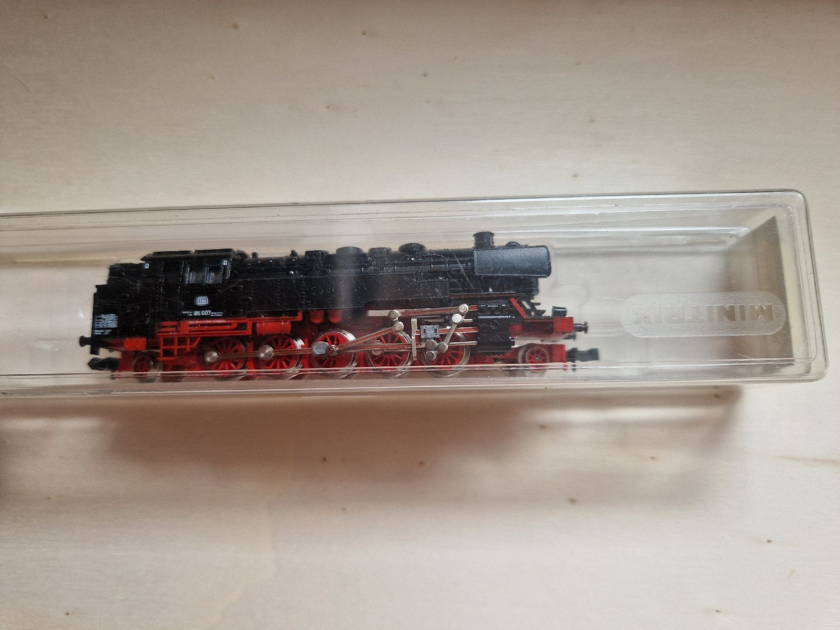 Arnold Modellini di ferrovie: Jolie locomotive à vapeur  – Usato da Neuchâtel venduto da allen07 1