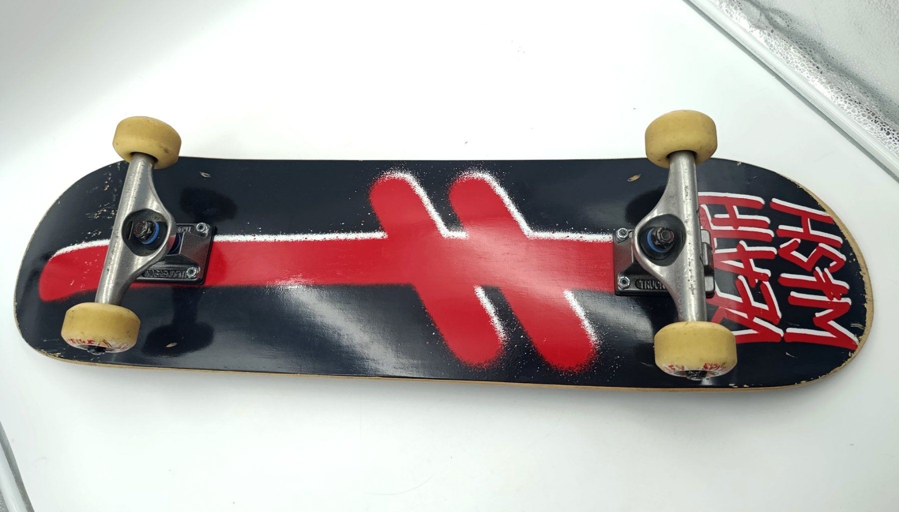 Powell-Peralta Skateboards: Skateboard Powell Peralta Death Wish, Element Martinez – Gebraucht aus Wil SG von Donaldus 5