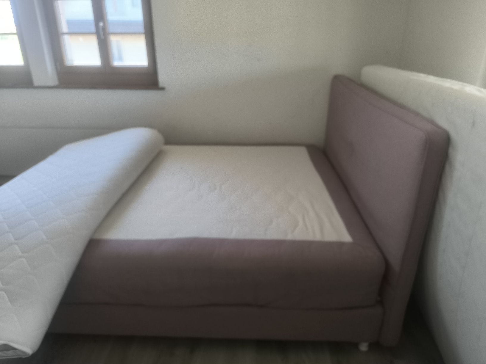 Letti: Boxspringbett mit Kopfteil – Usato da Ettiswil venduto da Hansku 2