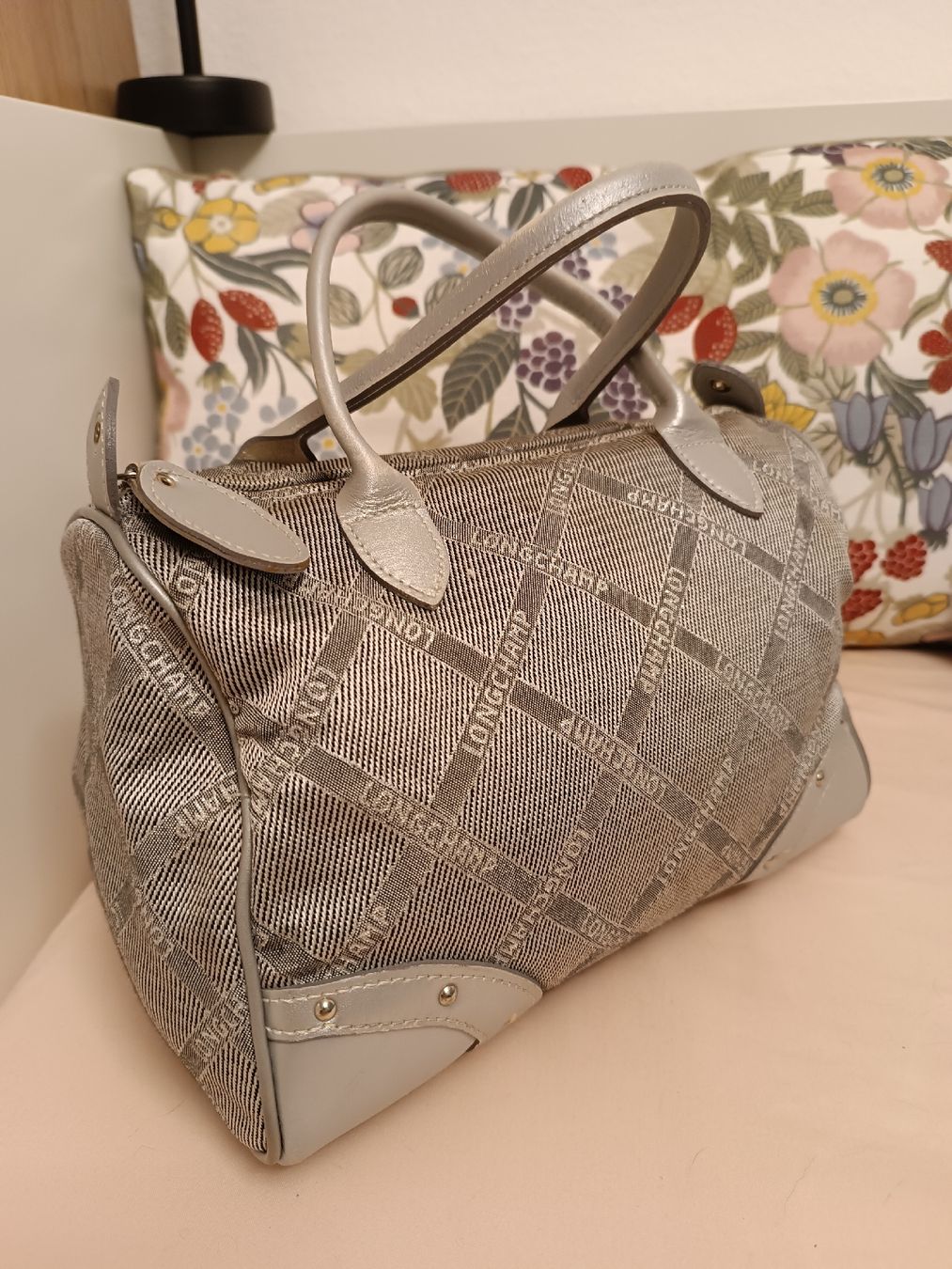 Longchamp Borse da donna: Borsa Longchamp in tessuto grigio argentato – Usato da Gampelen venduto da jacopo189 1