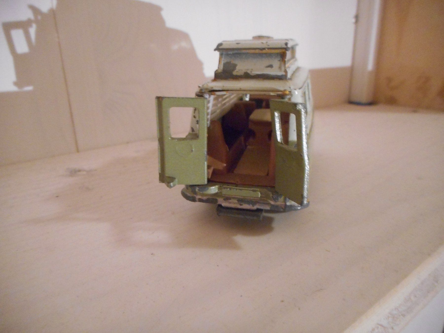 Corgi Toys Modellautos: Corgi Ford Thames Camper – Defekt aus Bretzwil von gbfluck 2