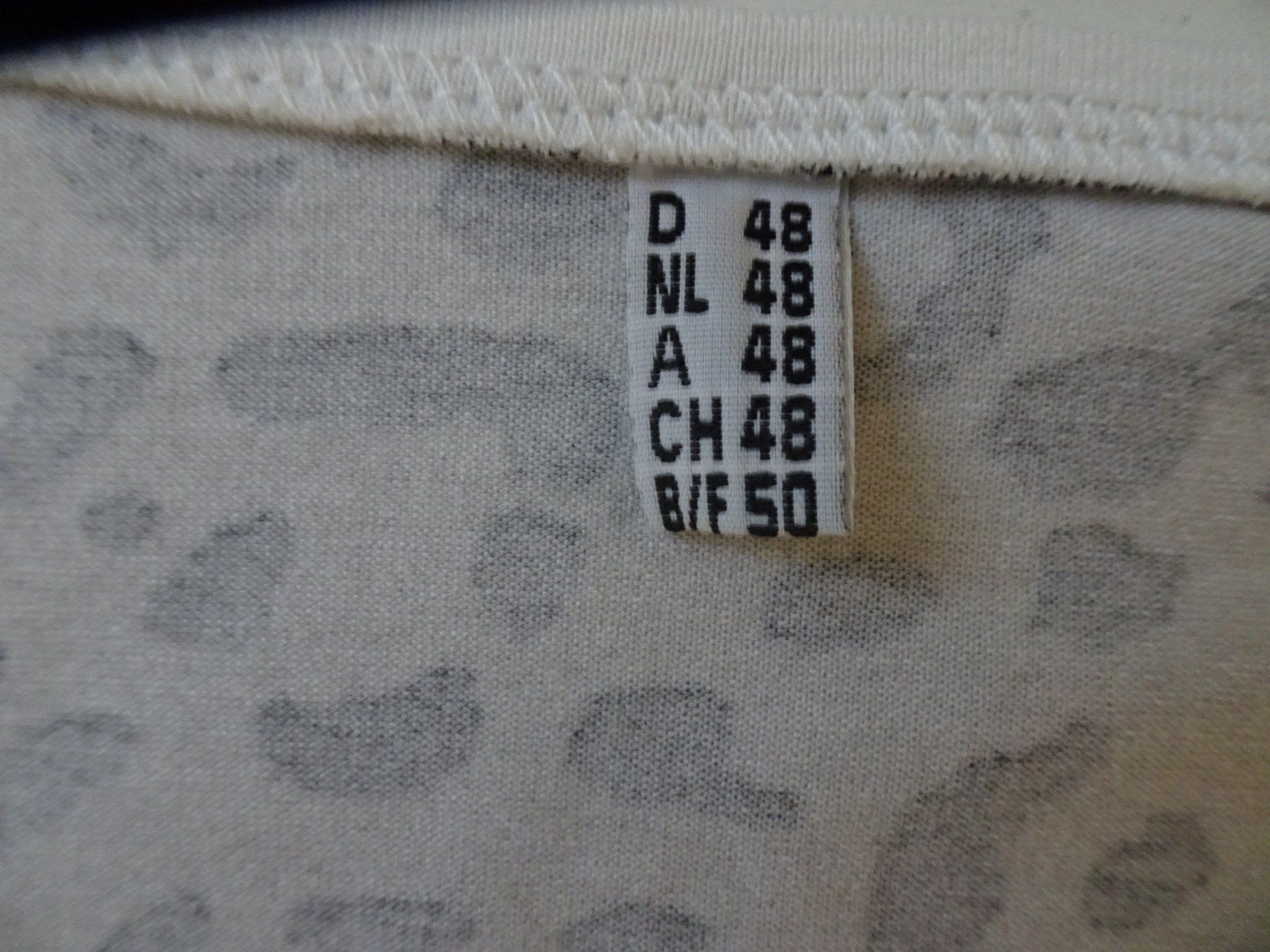 Top: Shirt Kurzarm, Gr. 48 – Usato da Winkel venduto da rsuzh 2