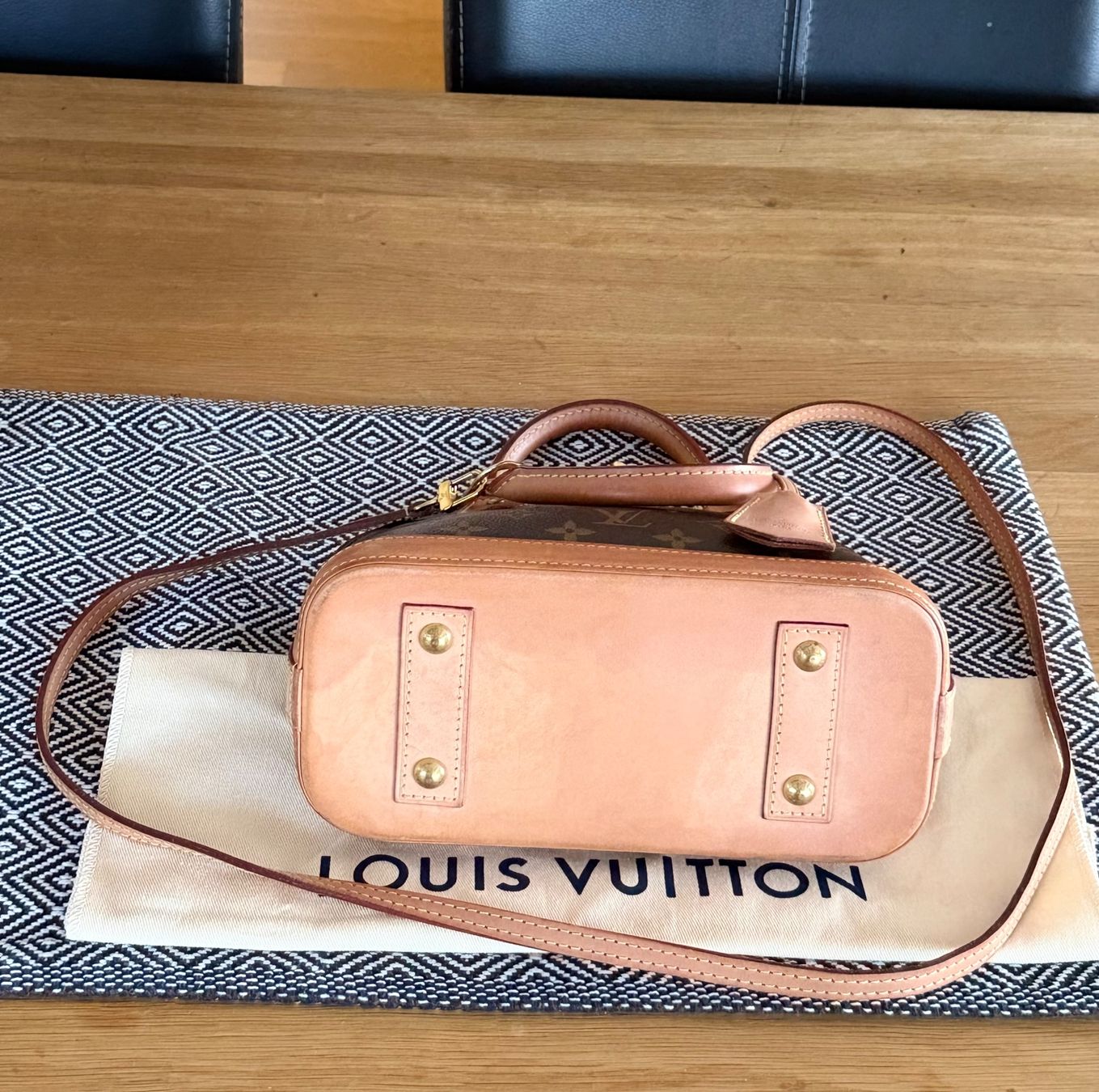 Louis Vuitton Taschen für Damen: Louis Vuitton Alma BB – Gebraucht aus Reinach AG von RobbisB 6