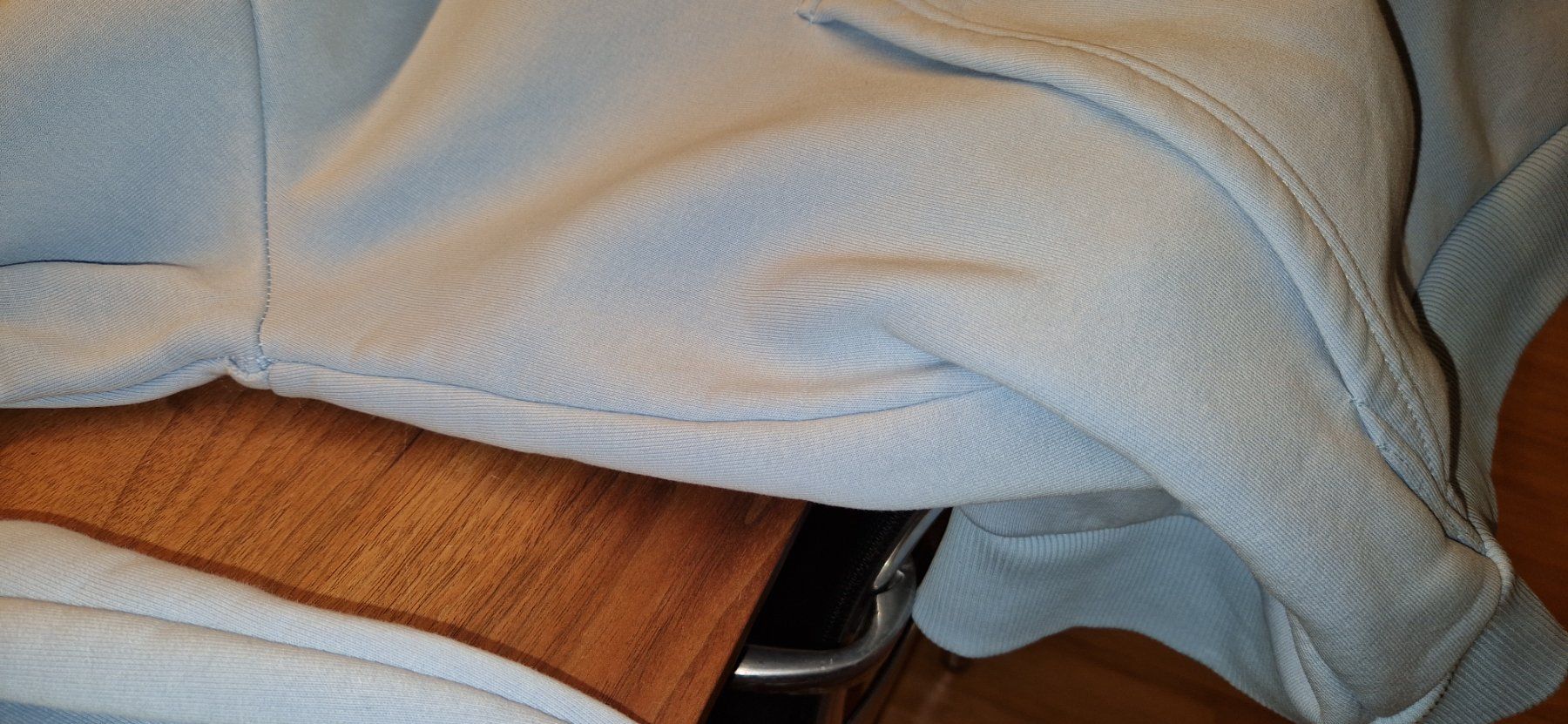 Maglioni & Felpe: Karl Kani Kapuzenpullover - Gr. S Hellblau – Nuovo (secondo la descrizione) da Kollbrunn venduto da Bobibau 3