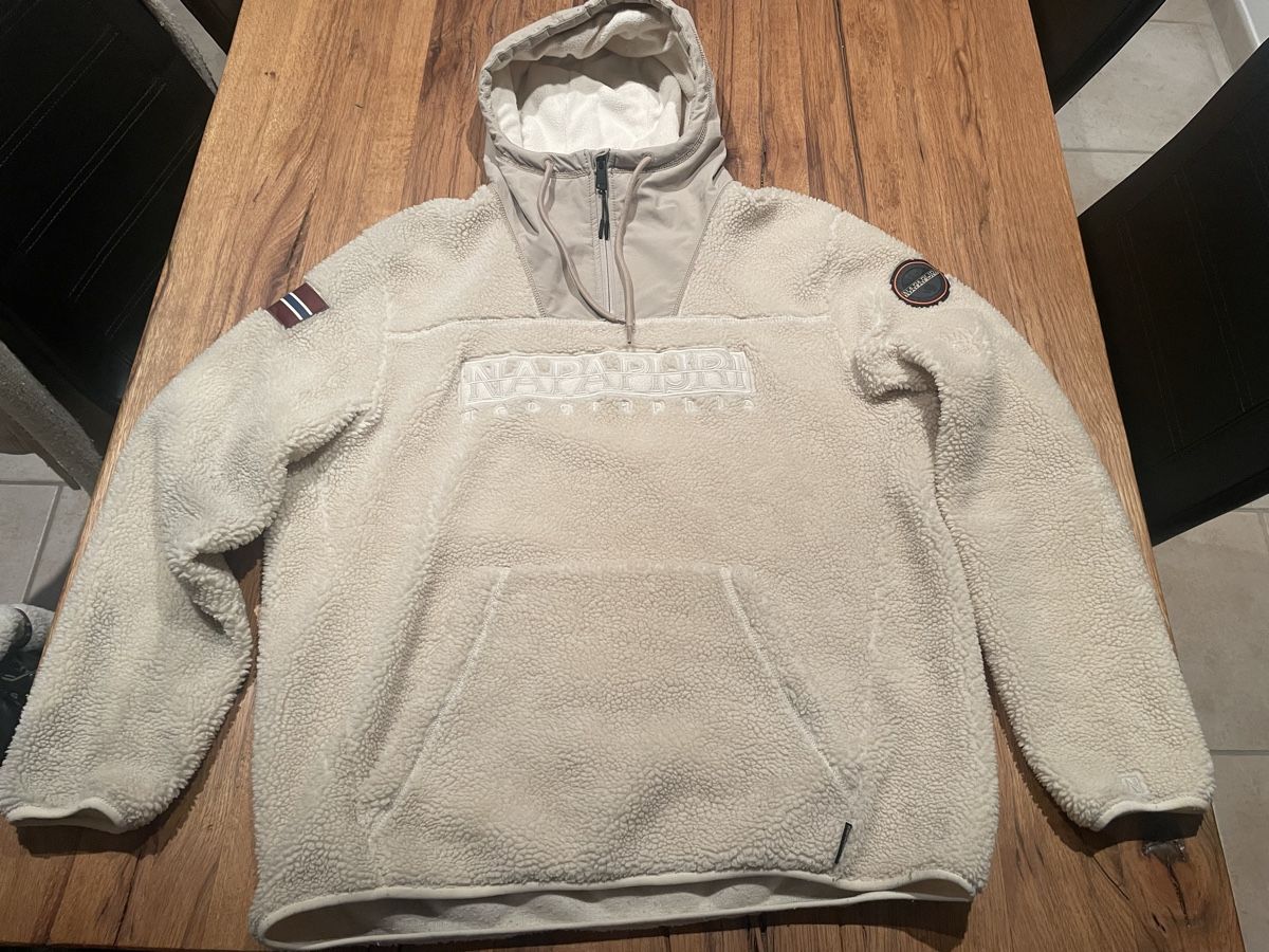 Napapijri Maglioni & Felpe: Napapijri Pullover – Usato da Muhen venduto da marc1995