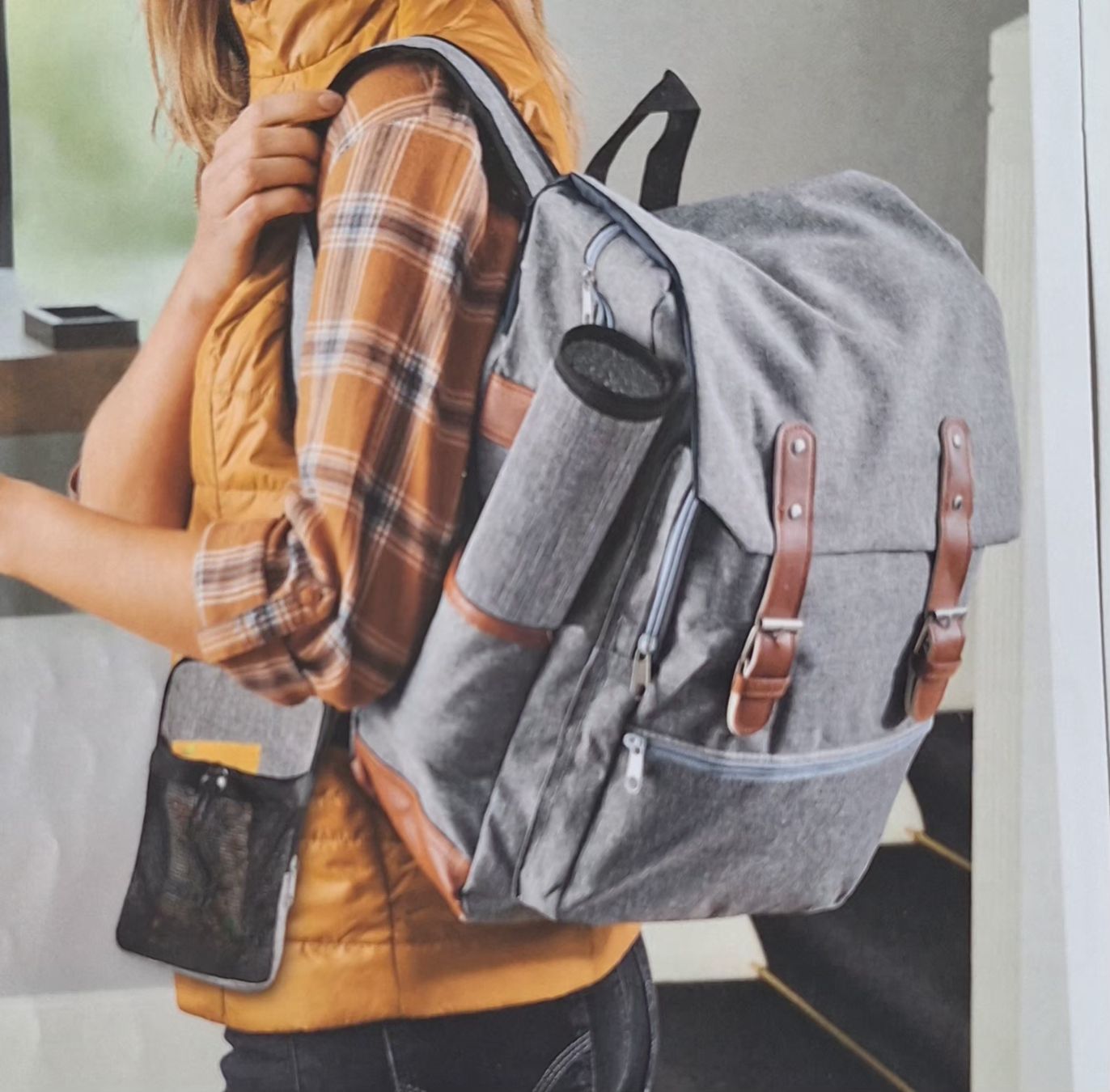 Zaini: Neuwertiger Rucksack mit Zusatztasche - Top Zustand! – Nuovo e nell'imballaggio originale da Mönchaltorf venduto da Joka013 1