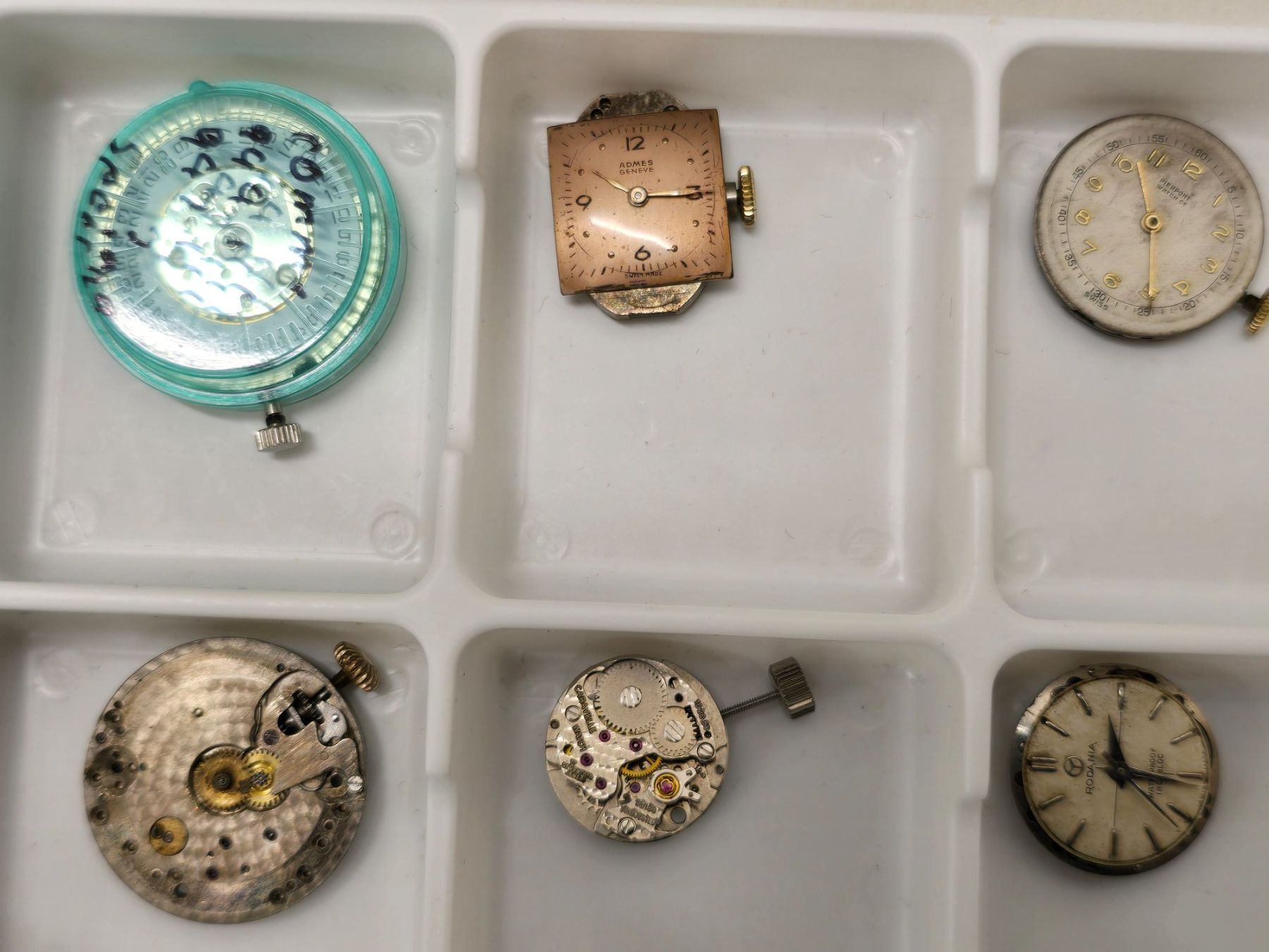 Uhren: Lot de 10 pièces de montre – Defekt aus Tramelan von Nirdan 1